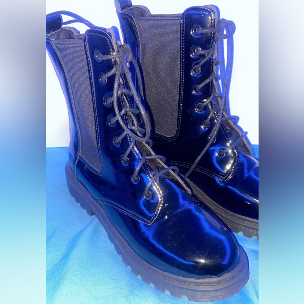 Women's Platform Combat Boots - Stylish Faux Leather Lace Up Footwear